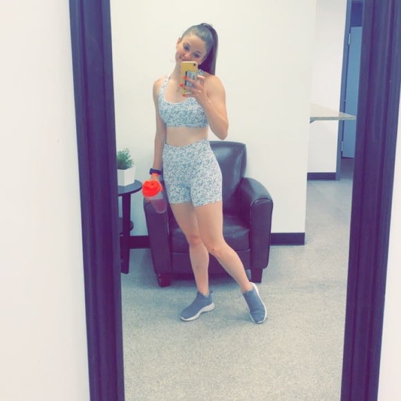 Meet your Posher, Sam - Picture 5 of 5